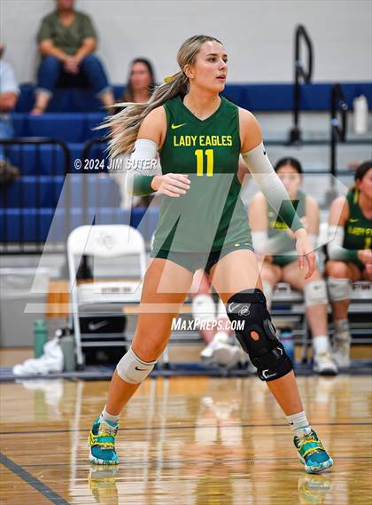 Thumbnail 3 in Caldwell vs Lexington photogallery.