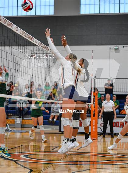 Thumbnail 3 in Caldwell vs Lexington photogallery.