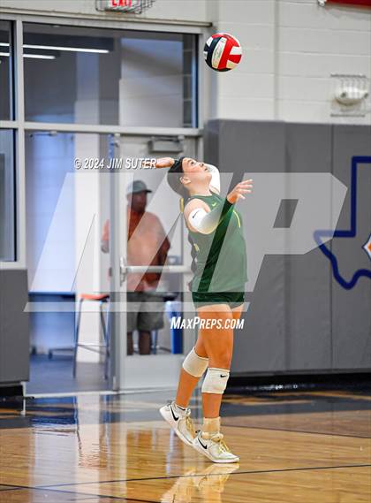 Thumbnail 3 in Caldwell vs Lexington photogallery.