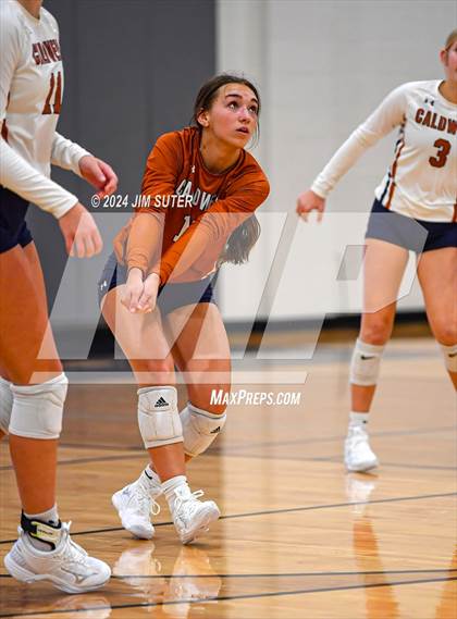 Thumbnail 3 in Caldwell vs Lexington photogallery.