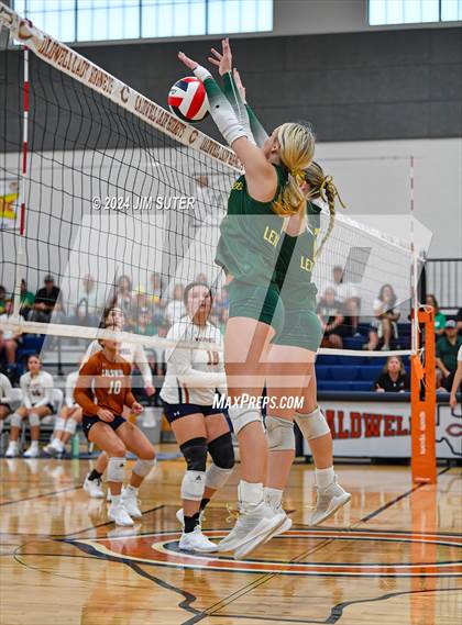 Thumbnail 2 in Caldwell vs Lexington photogallery.