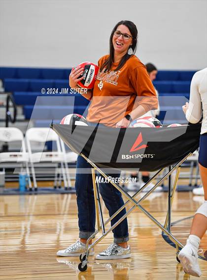 Thumbnail 2 in Caldwell vs Lexington photogallery.