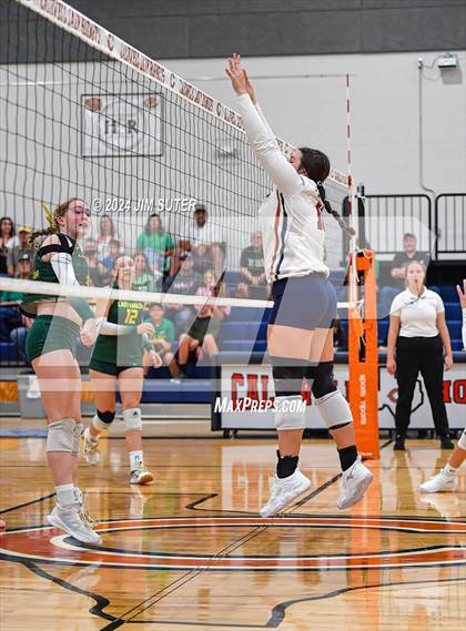 Thumbnail 3 in Caldwell vs Lexington photogallery.
