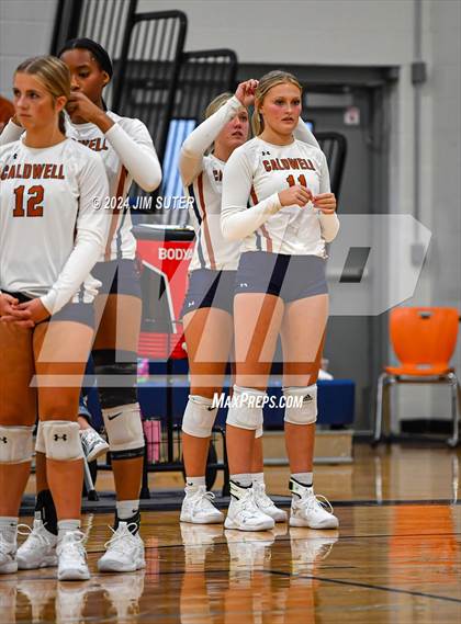 Thumbnail 3 in Caldwell vs Lexington photogallery.