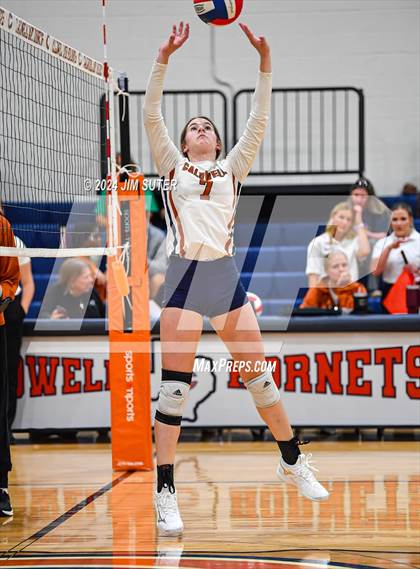 Thumbnail 3 in Caldwell vs Lexington photogallery.