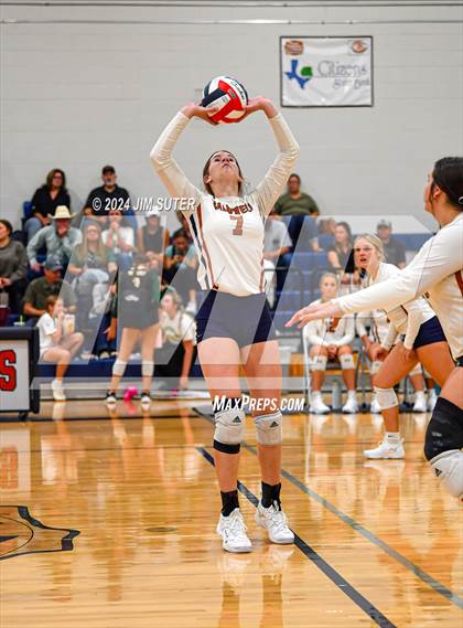 Thumbnail 2 in Caldwell vs Lexington photogallery.