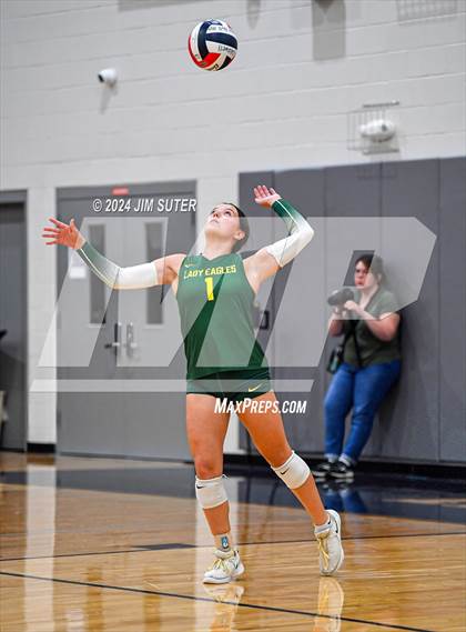 Thumbnail 3 in Caldwell vs Lexington photogallery.