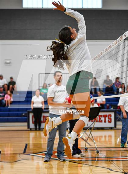 Thumbnail 2 in Caldwell vs Lexington photogallery.