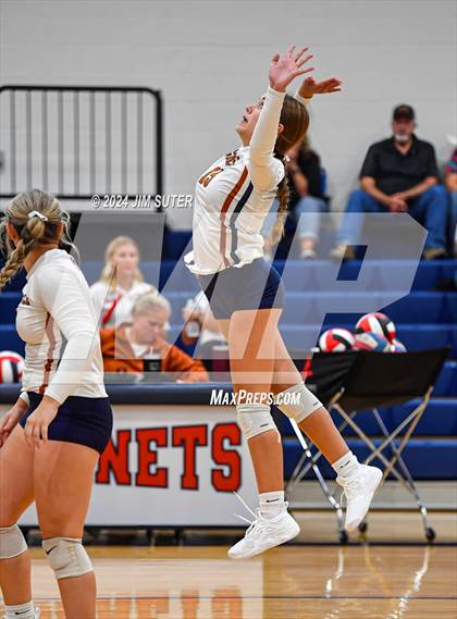 Thumbnail 2 in Caldwell vs Lexington photogallery.