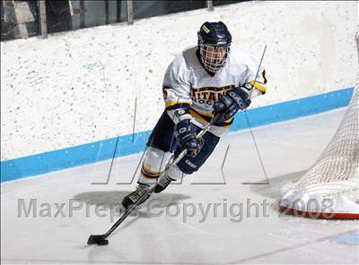 Thumbnail 1 in Webster-Thomas vs Thousand Islands (NYSPHSAA D2 Final) photogallery.