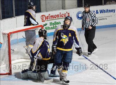 Thumbnail 3 in Webster-Thomas vs Thousand Islands (NYSPHSAA D2 Final) photogallery.