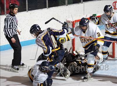 Thumbnail 2 in Webster-Thomas vs Thousand Islands (NYSPHSAA D2 Final) photogallery.