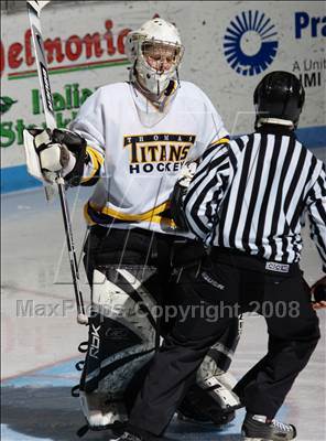 Thumbnail 1 in Webster-Thomas vs Thousand Islands (NYSPHSAA D2 Final) photogallery.