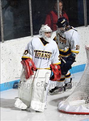 Thumbnail 3 in Webster-Thomas vs Thousand Islands (NYSPHSAA D2 Final) photogallery.