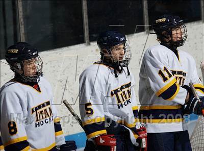 Thumbnail 2 in Webster-Thomas vs Thousand Islands (NYSPHSAA D2 Final) photogallery.