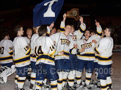 Thumbnail 3 in Webster-Thomas vs Thousand Islands (NYSPHSAA D2 Final) photogallery.