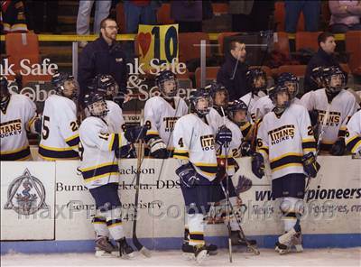 Thumbnail 1 in Webster-Thomas vs Thousand Islands (NYSPHSAA D2 Final) photogallery.