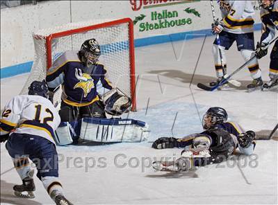 Thumbnail 3 in Webster-Thomas vs Thousand Islands (NYSPHSAA D2 Final) photogallery.