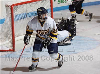 Thumbnail 2 in Webster-Thomas vs Thousand Islands (NYSPHSAA D2 Final) photogallery.