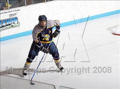 Thumbnail 1 in Webster-Thomas vs Thousand Islands (NYSPHSAA D2 Final) photogallery.