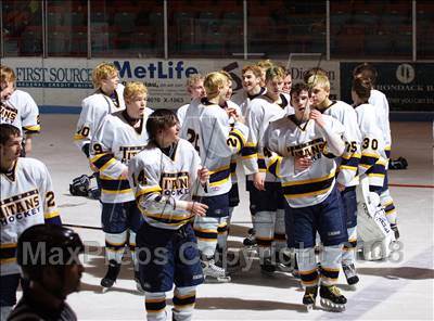 Thumbnail 2 in Webster-Thomas vs Thousand Islands (NYSPHSAA D2 Final) photogallery.