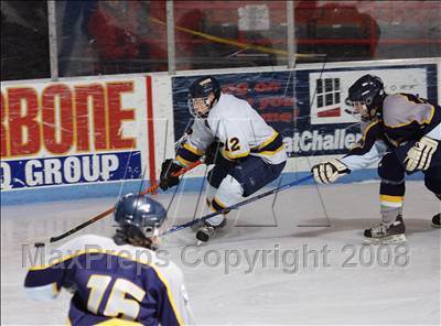 Thumbnail 1 in Webster-Thomas vs Thousand Islands (NYSPHSAA D2 Final) photogallery.