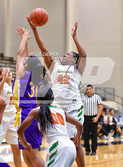Thumbnail 1 in Houston [Sam] vs Brackenridge photogallery.