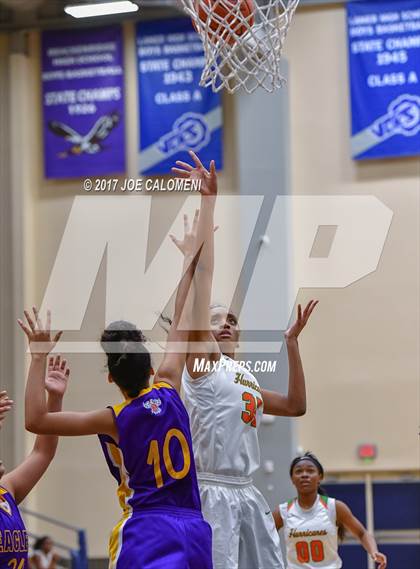 Thumbnail 1 in Houston [Sam] vs Brackenridge photogallery.