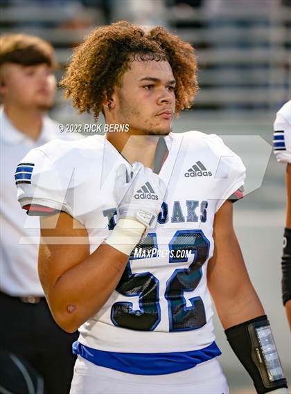 Thumbnail 3 in Oak Ridge vs Grand Oaks photogallery.