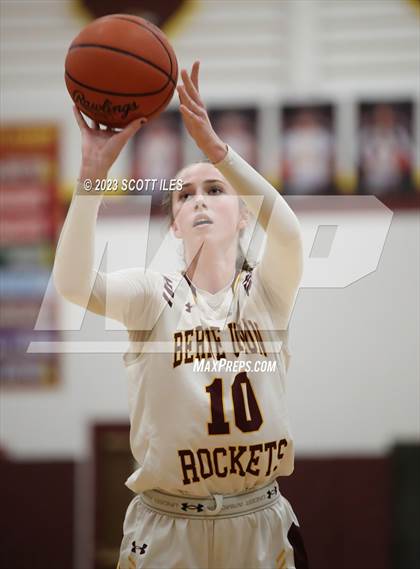 Thumbnail 2 in Amanda-Clearcreek @ Berne Union photogallery.