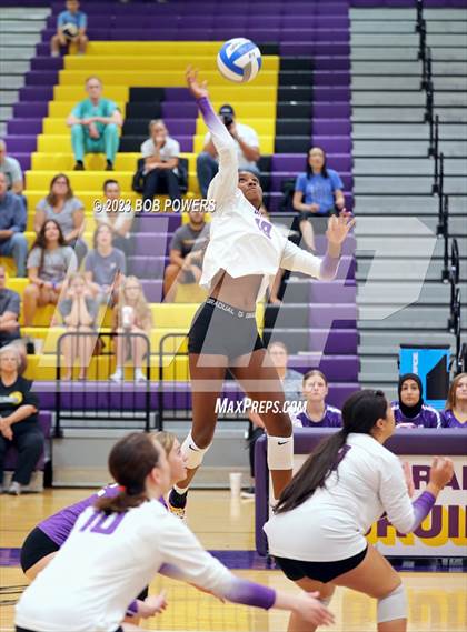 Thumbnail 1 in Robinson @ Lake Braddock photogallery.