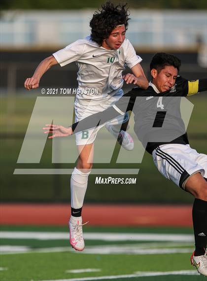 Thumbnail 3 in Bonita @ Azusa photogallery.