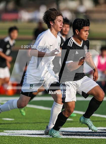 Thumbnail 1 in Bonita @ Azusa photogallery.