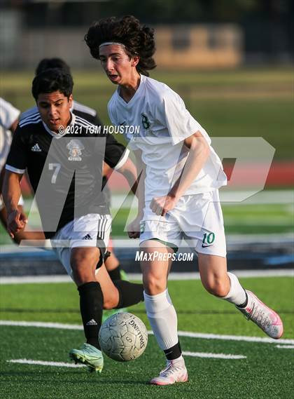 Thumbnail 2 in Bonita @ Azusa photogallery.