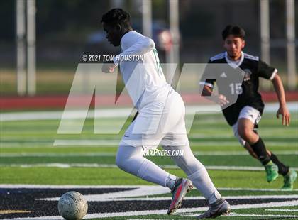 Thumbnail 1 in Bonita @ Azusa photogallery.