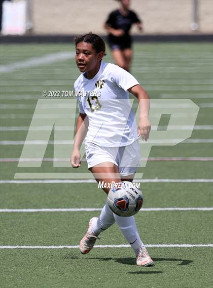 Thumbnail 2 in Ardrey Kell vs. West Forsyth photogallery.
