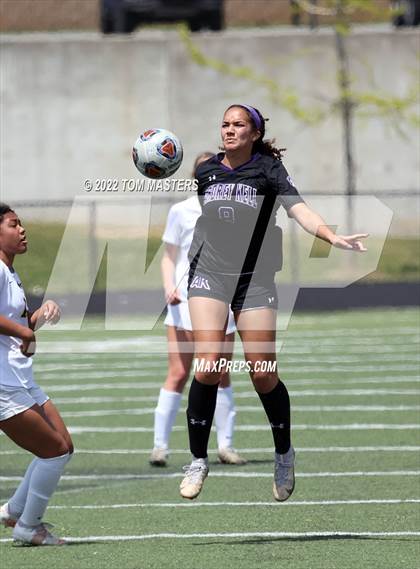 Thumbnail 2 in Ardrey Kell vs. West Forsyth photogallery.