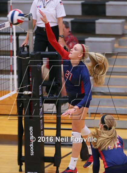 Thumbnail 1 in Allen @ Hebron photogallery.