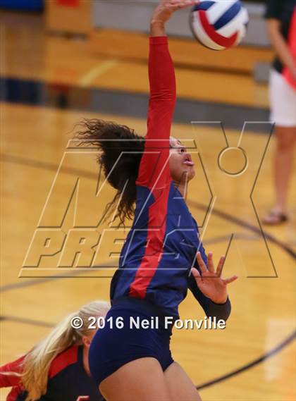 Thumbnail 1 in Allen @ Hebron photogallery.