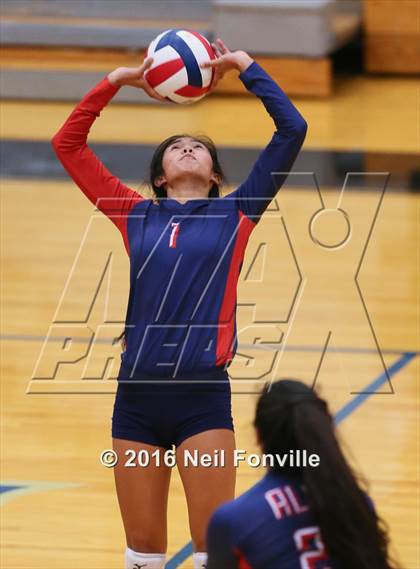 Thumbnail 1 in Allen @ Hebron photogallery.