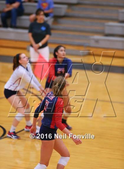 Thumbnail 1 in Allen @ Hebron photogallery.