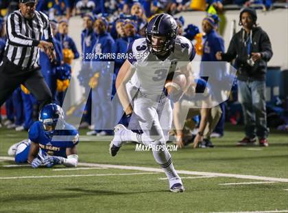 Thumbnail 2 in North Little Rock vs. Fayetteville (AAA 7A Final) photogallery.