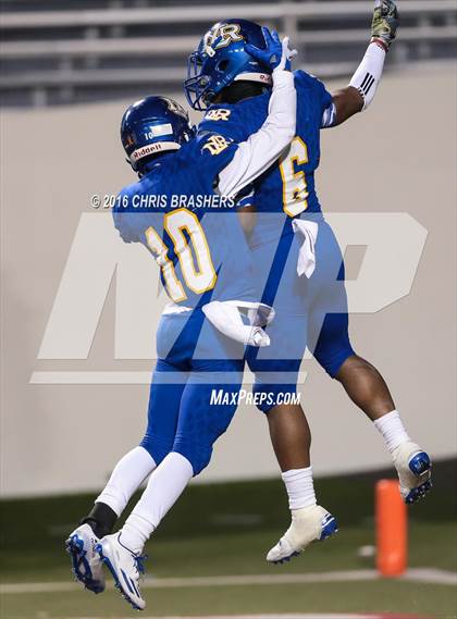 Thumbnail 2 in North Little Rock vs. Fayetteville (AAA 7A Final) photogallery.