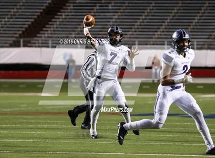 Thumbnail 3 in North Little Rock vs. Fayetteville (AAA 7A Final) photogallery.