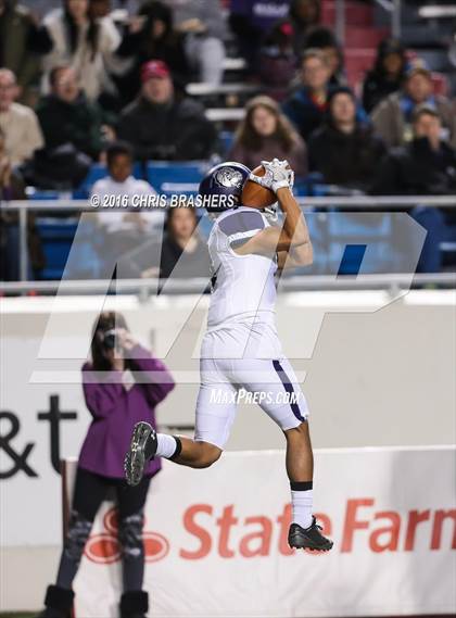 Thumbnail 1 in North Little Rock vs. Fayetteville (AAA 7A Final) photogallery.