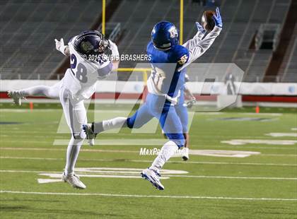 Thumbnail 3 in North Little Rock vs. Fayetteville (AAA 7A Final) photogallery.