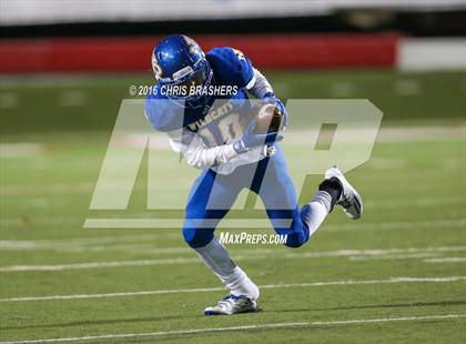 Thumbnail 2 in North Little Rock vs. Fayetteville (AAA 7A Final) photogallery.