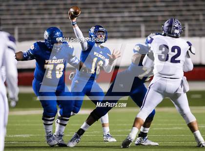 Thumbnail 1 in North Little Rock vs. Fayetteville (AAA 7A Final) photogallery.