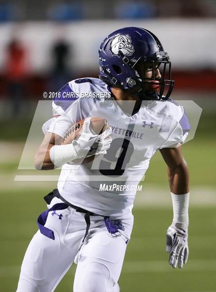Thumbnail 2 in North Little Rock vs. Fayetteville (AAA 7A Final) photogallery.