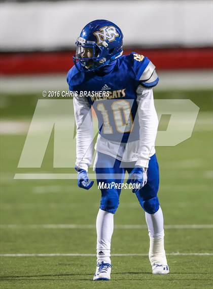 Thumbnail 1 in North Little Rock vs. Fayetteville (AAA 7A Final) photogallery.